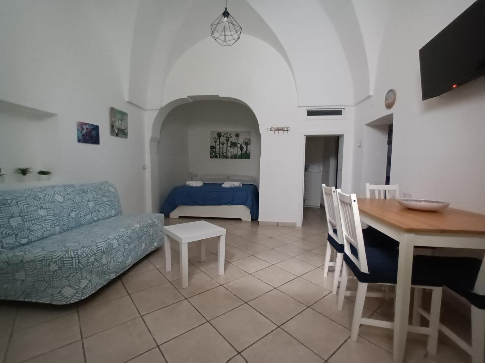 Vico Trieste Остуни Екстериор снимка